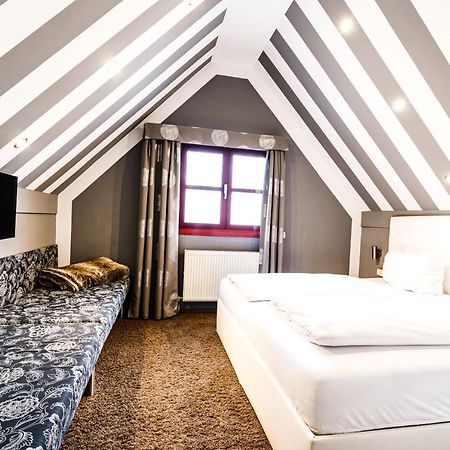 Arthotel Restaurant Pfeffermuehle Інґольштадт Екстер'єр фото